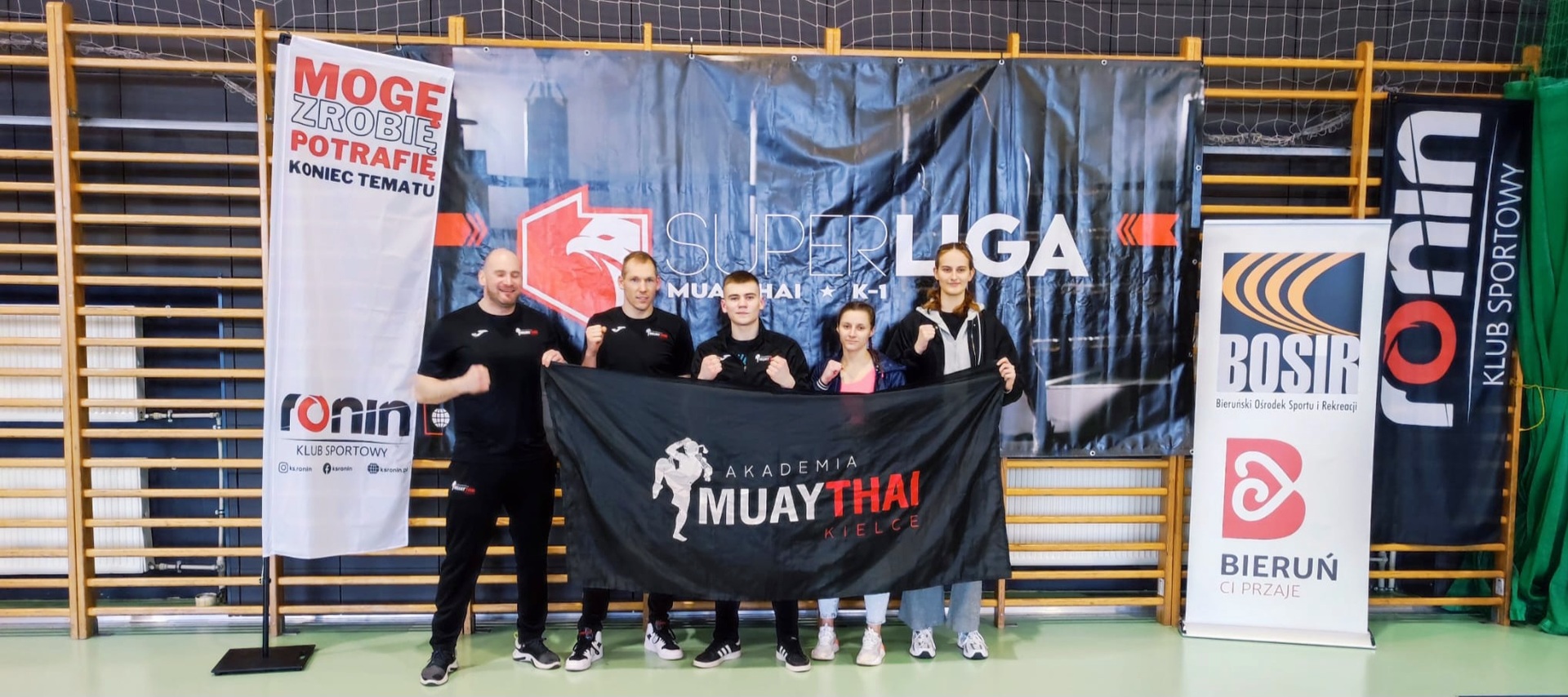 zawodnicy kieleckiej Akademii Muay Thai