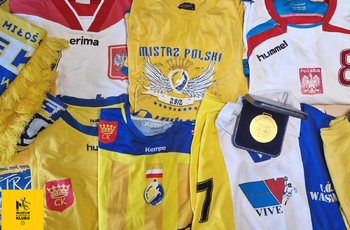 zdjęcie; koszulki piłkarskie Industria Kielce