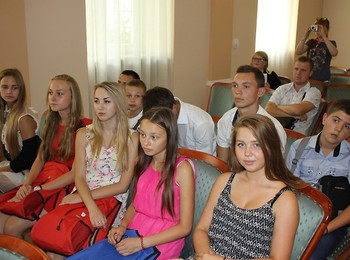 Młodzież z Obwodu Winnickiego w Kielcach2.jpg