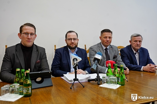 konferencja prasowa przed sesją 19.12