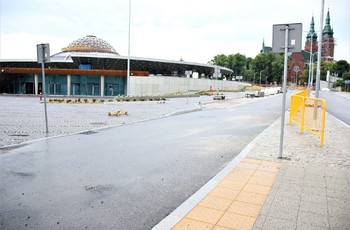 Budowa dworca autobusowego na finiszu