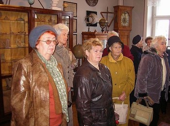 Seniorzy wizyta 2005 6.jpg