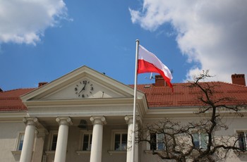 Dumni z biało-czerwonej. Dzień Flagi Rzeczypospolitej Polskiej