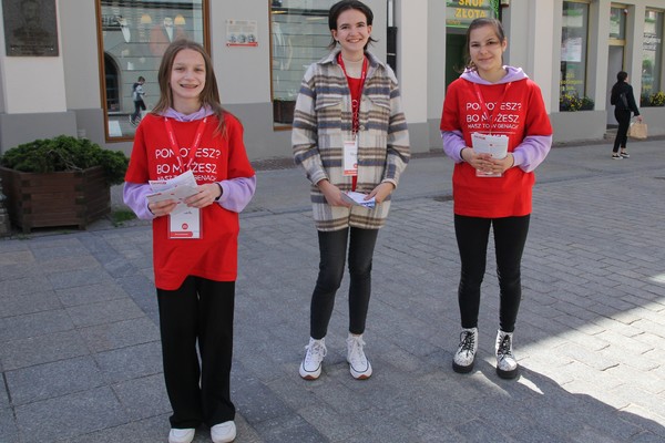 Trzy młode wolontariuszki Fundacji DKMS
