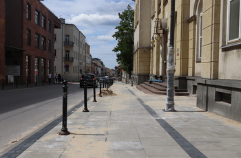Wyremontowany chodnik przy ul. Św. Leonarda po stronie Muzeum Historii Kielc